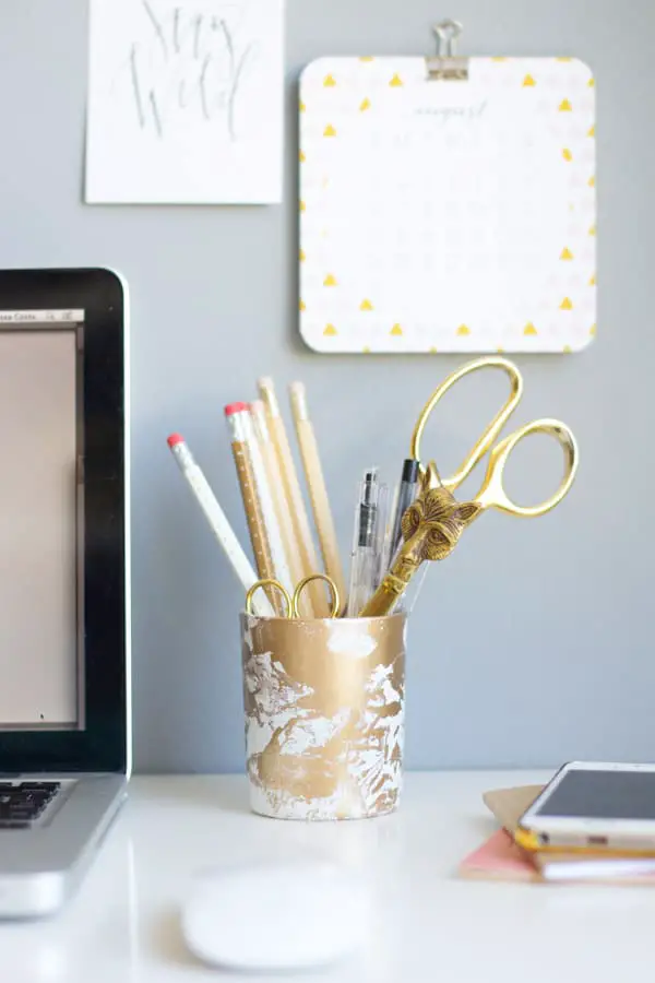 DIY Pencil Holders: 10 Ideas To Make With Items Around The House - Meraadi