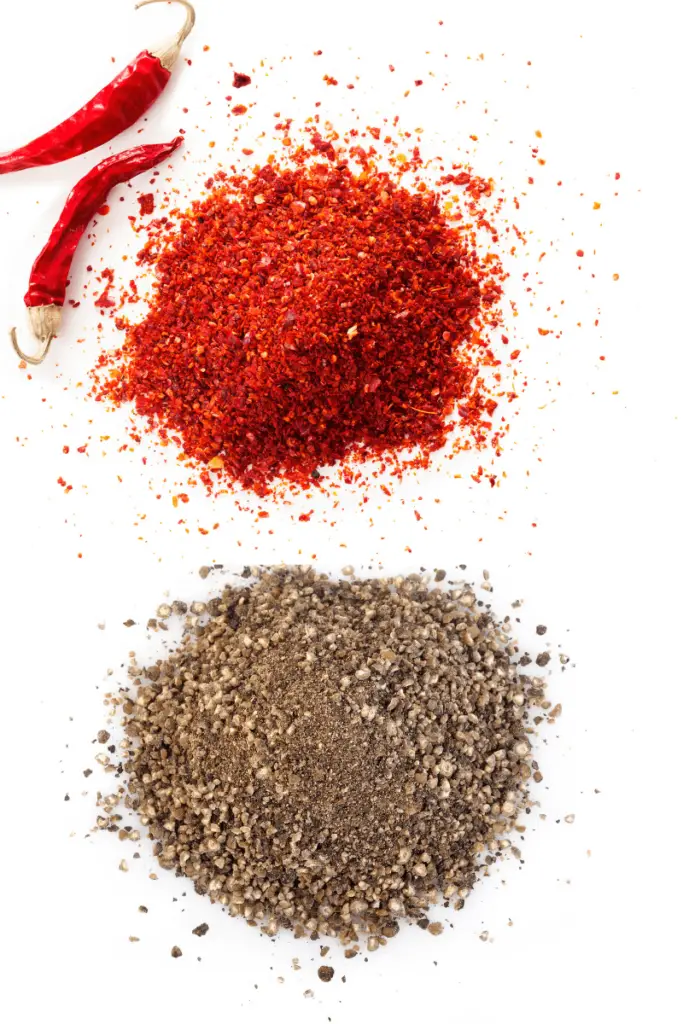  white pepper and cayenne pepper mix